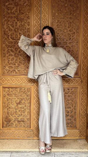 fullsizerender Ensemble taupe