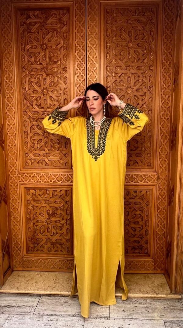 Robe d’hôtesse: « bleut jaune »