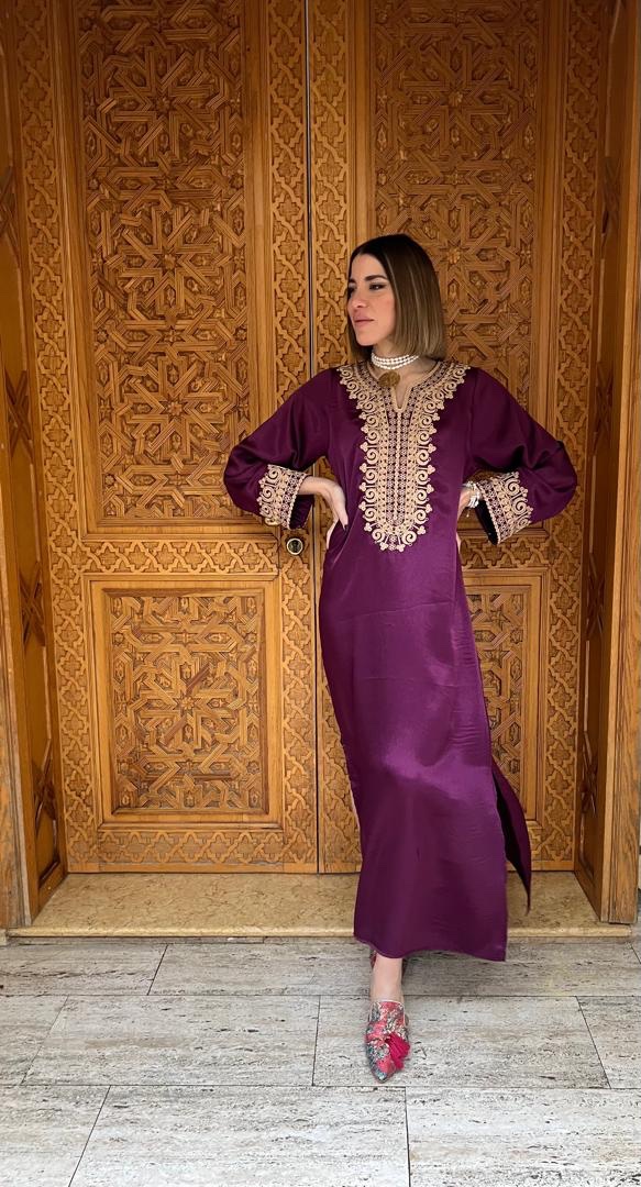 Robe d’hôtesse « caftan violet »