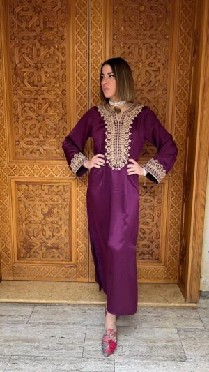 Robe d’hôtesse « caftan violet »