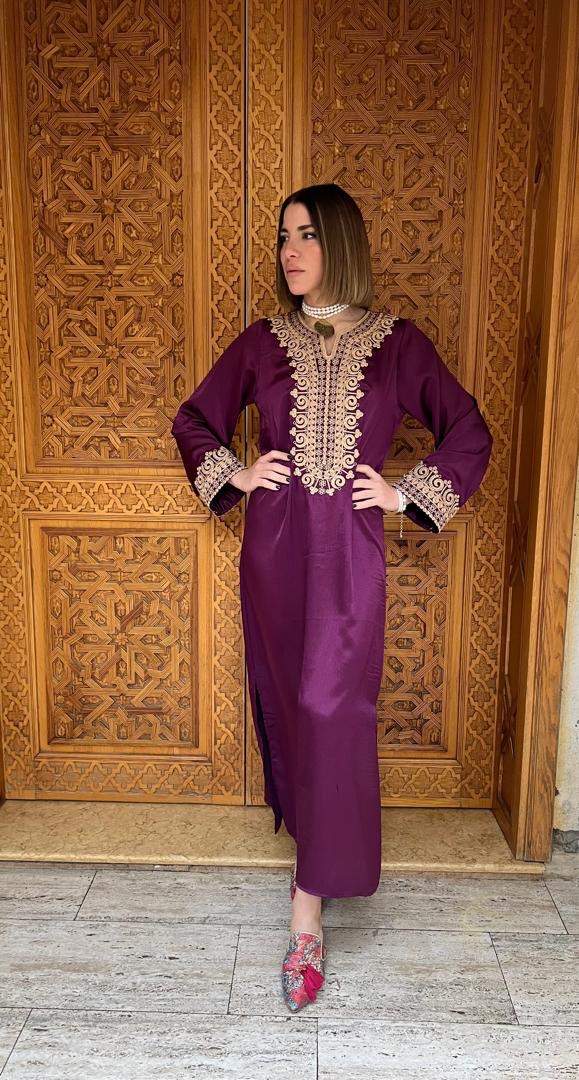 Robe d’hôtesse « caftan violet »