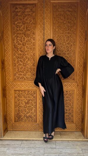 Robe d’hôtesse « caftan noir »